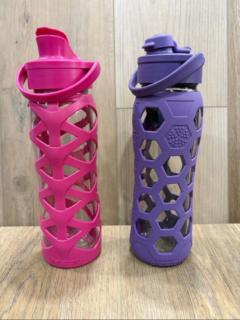 2 Life Factory Reusable Silicone Sleeved Glass Bottle Pink & Purple VGUC 24oz
